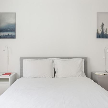 Joivy Minimalistic Apt W Patio In Principe Real Lisbon Exterior photo