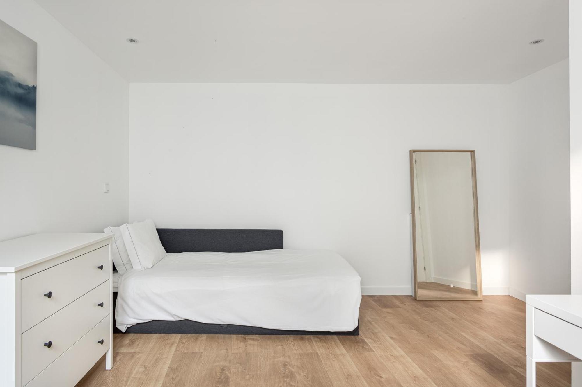 Joivy Minimalistic Apt W Patio In Principe Real Lisbon Exterior photo